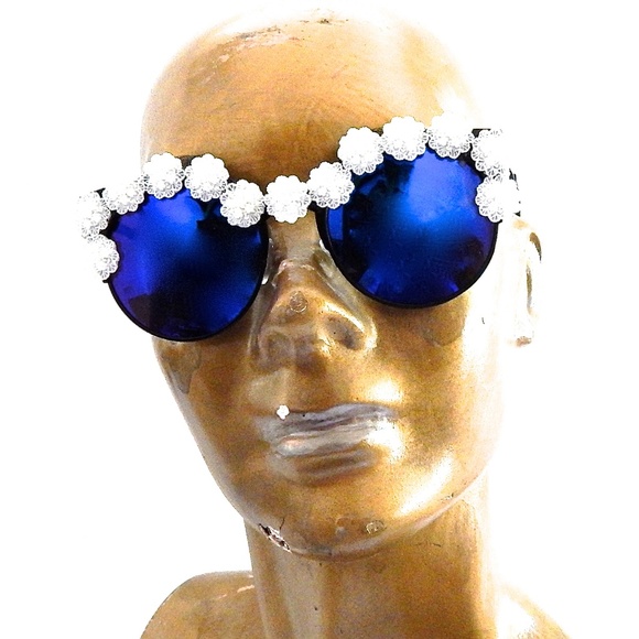 GASOLINE GLAMOUR | Accessories | White Chantilly Acid Coco  display picture 1